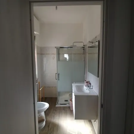 Chiara 로세토데글리아브루찌