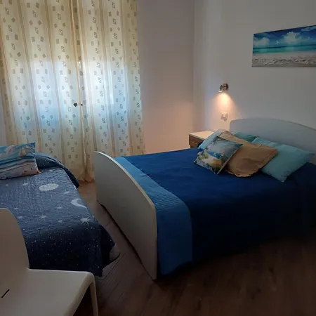 Chiara 로세토데글리아브루찌